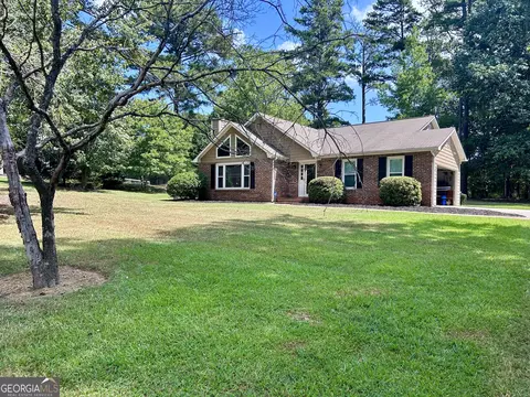 325 Windsor Dr, Fayetteville, GA 30215