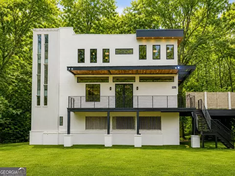 942 Peachtree Battle Cir NW, Atlanta, GA 30327