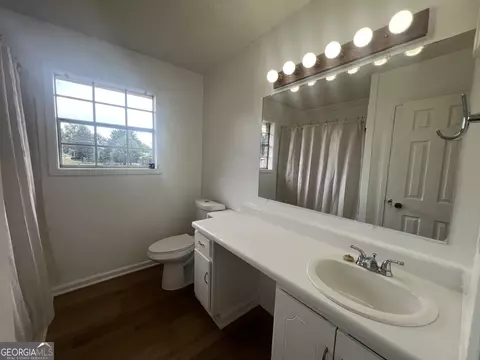 Bath - 1529 S Davis Rd, Lagrange, GA 30241 photo 3 of 4