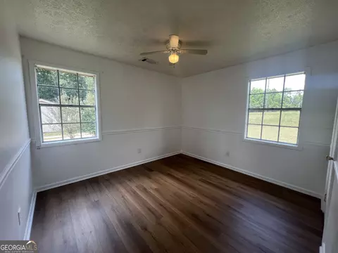 Bedroom - 1529 S Davis Rd, Lagrange, GA 30241 photo 5 of 6