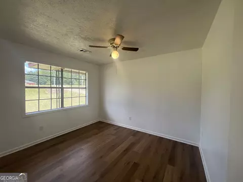 Bedroom - 1529 S Davis Rd, Lagrange, GA 30241 photo 3 of 6