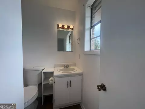 Bath - 1529 S Davis Rd, Lagrange, GA 30241 photo 2 of 4