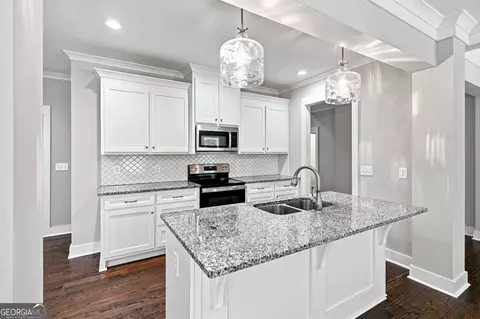 Kitchen - 237 Ivey Dr, Bethlehem, GA 30620 photo 2 of 3