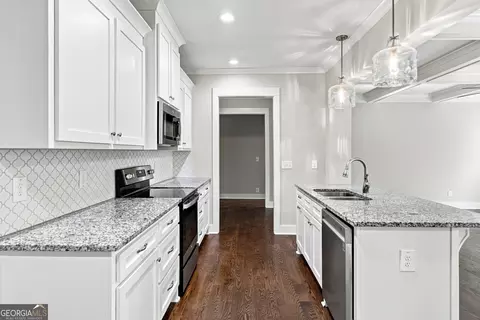 Kitchen - 237 Ivey Dr, Bethlehem, GA 30620 photo 1 of 3