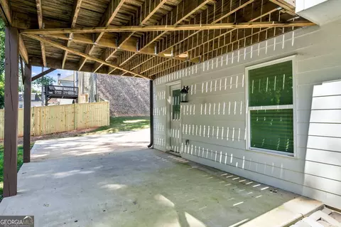 Exterior - 237 Ivey Dr, Bethlehem, GA 30620 photo 6 of 9