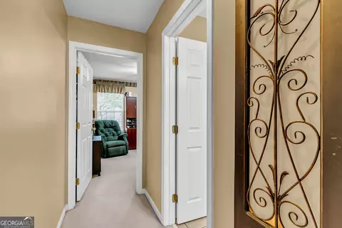 Entry Way - 277 Silver Brook Cir, Pooler, GA 31322 photo 4 of 6