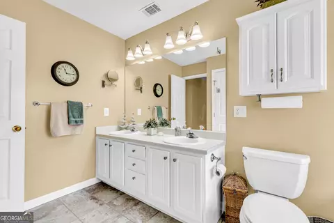 Bath - 277 Silver Brook Cir, Pooler, GA 31322 photo 3 of 5