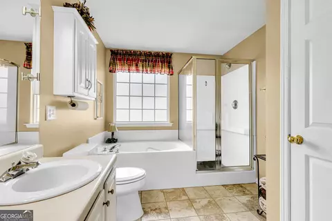 Bath - 277 Silver Brook Cir, Pooler, GA 31322 photo 4 of 5