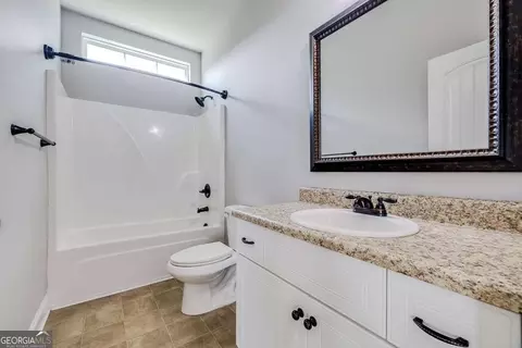 Bath - 123 Thoroughbred Dr, Guyton, GA 31312 photo 3 of 3