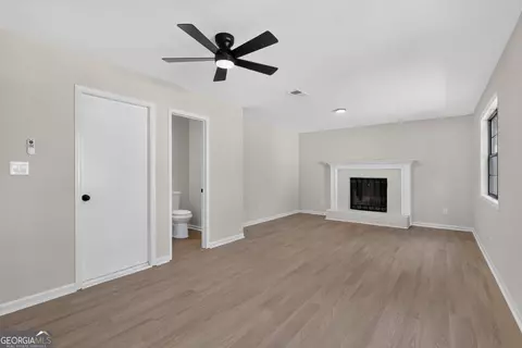 Living - 1307 Heritage Ct, Hampton, GA 30228 photo 2 of 4