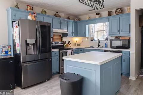 Kitchen - 55 Ashton Ct, Covington, GA 30016 photo 2 of 3