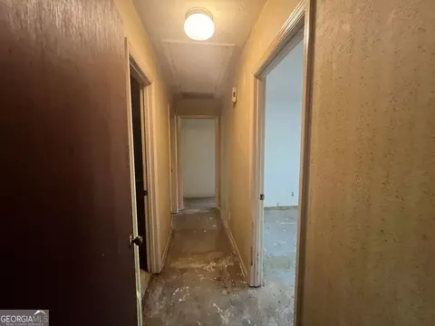 Entry Way - 404 Debra Dr, Lagrange, GA 30240 photo 1 of 2