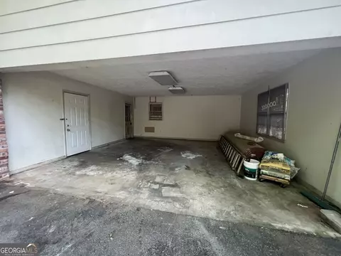 Exterior - 404 Debra Dr, Lagrange, GA 30240 photo 1 of 5