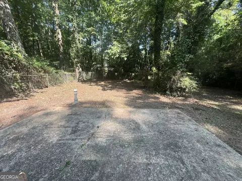 Exterior - 404 Debra Dr, Lagrange, GA 30240 photo 5 of 5