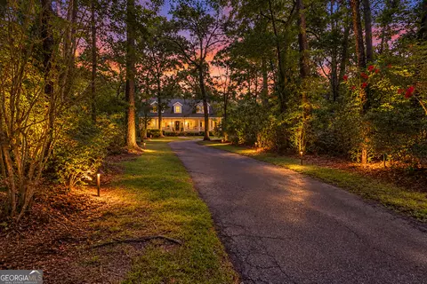 233 Buckland Hall Rd, Richmond Hill, GA 31324