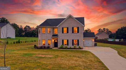 685 S Jeff Davis Dr, Fayetteville, GA 30215