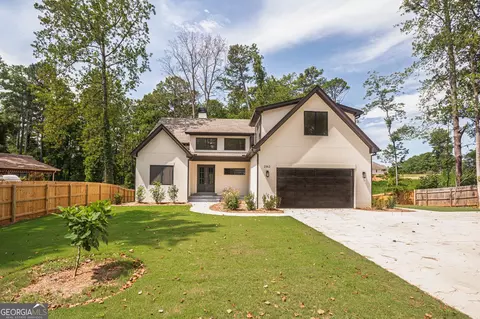 2162 Plantation Rd, Lawrenceville, GA 30044