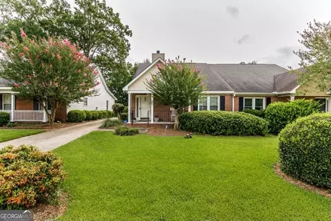 106 Braxton Dr, Macon, GA 31210
