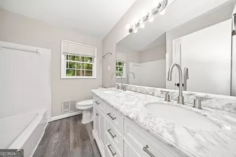 Bath - 10134 Westview Dr SW, Covington, GA 30014 photo 2 of 2
