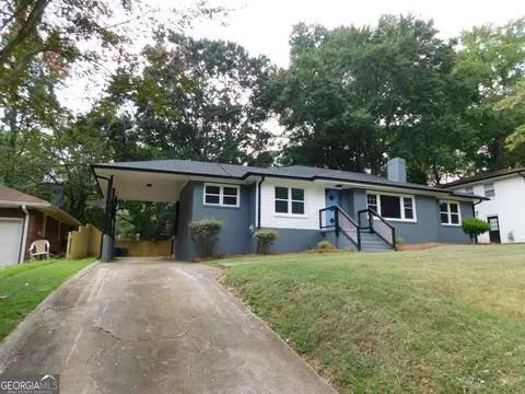 195 W Lake Dr NW, Atlanta, GA 30314