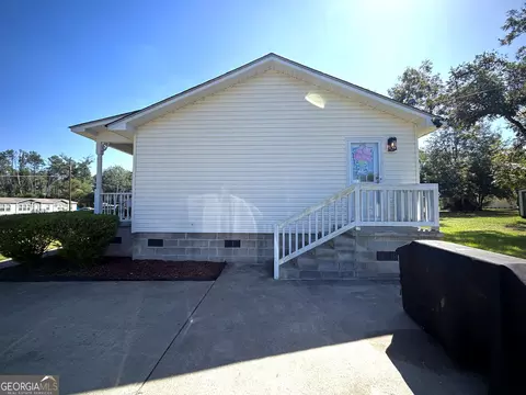 Exterior - 224 North Ave, Adrian, GA 31002 photo 5 of 8