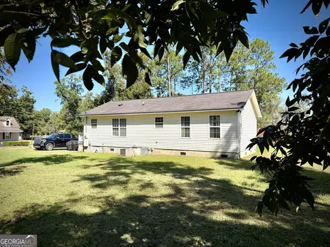 Exterior - 224 North Ave, Adrian, GA 31002 photo 6 of 8