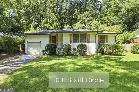 1010 Scott Cir, Decatur, GA 30033