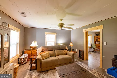 Living - 655 White Rd, Thomaston, GA 30286 photo 2 of 2