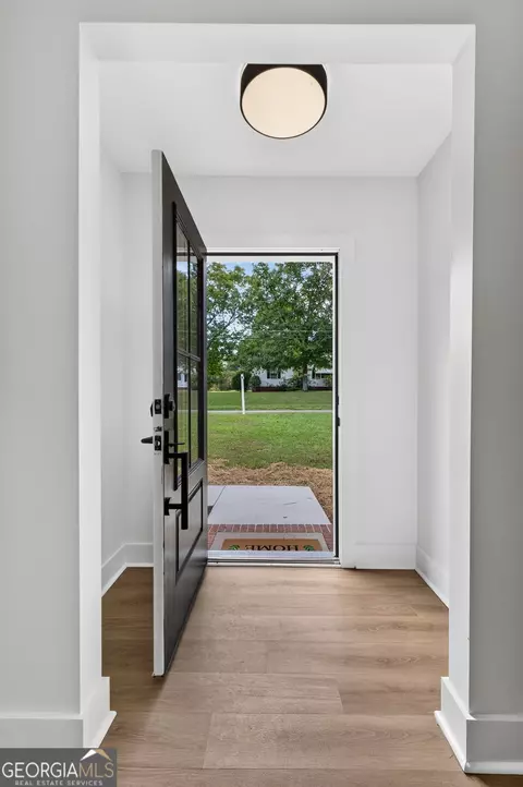 Entry Way - 515 E Lee St, Thomaston, GA 30286 photo 1 of 2