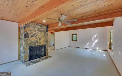 Living - 3014 Prather Bridge Rd, Toccoa, GA 30577 photo 3 of 5