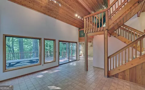 Entry Way - 3014 Prather Bridge Rd, Toccoa, GA 30577 photo 1 of 7