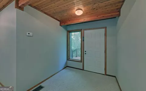Entry Way - 3014 Prather Bridge Rd, Toccoa, GA 30577 photo 4 of 7