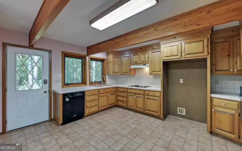 Kitchen - 3014 Prather Bridge Rd, Toccoa, GA 30577 photo 2 of 3
