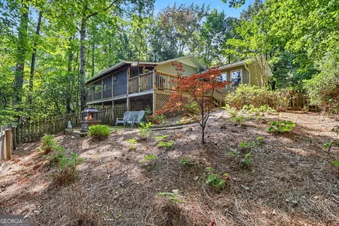 77 Violet Ln, Clayton, GA 30525