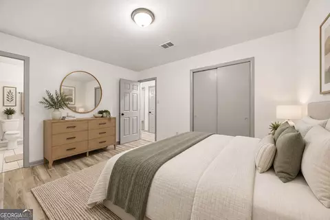 Bedroom - 145 Wall St, Warner Robins, GA 31088 photo 3 of 6