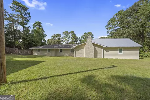 Exterior - 145 Wall St, Warner Robins, GA 31088 photo 4 of 8