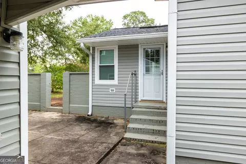 Exterior - 802 Avalon Rd, Thomaston, GA 30286 photo 3 of 9