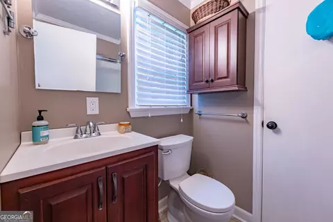 Bath - 802 Avalon Rd, Thomaston, GA 30286 photo 1 of 3