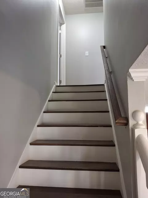 Entry Way - 235 Vaness Dr, Mcdonough, GA 30253 photo 3 of 4