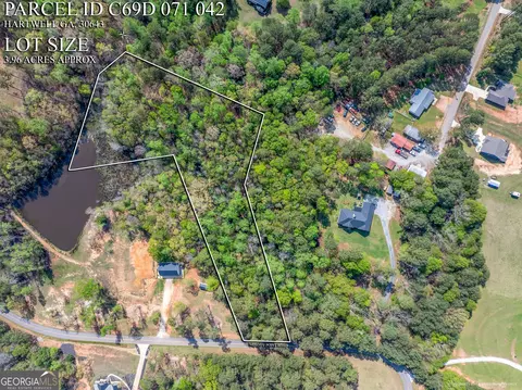 132 Melody Pt, Hartwell, GA 30643