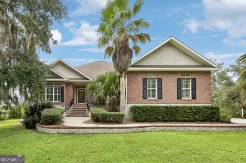 915 Riverview Dr E, Saint Marys, GA 31558