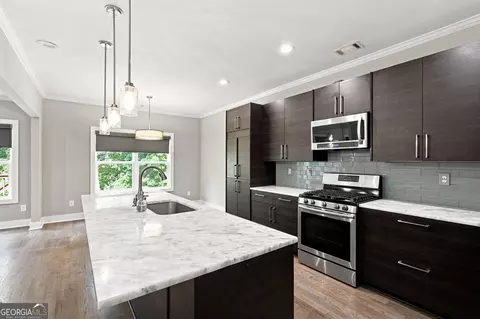 Kitchen - 159 N Edenfield Ridge Dr SE, Rome, GA 30161 photo 3 of 5