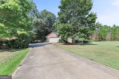 Exterior - 448 Minter Dr, Hampton, GA 30228 photo 2 of 10