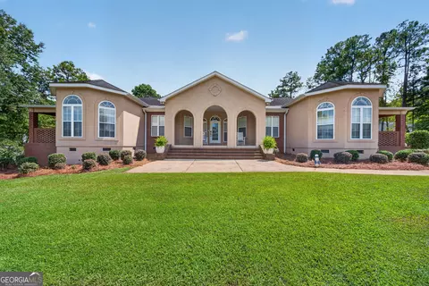 103 Waters Edge Dr NE, Milledgeville, GA 31061