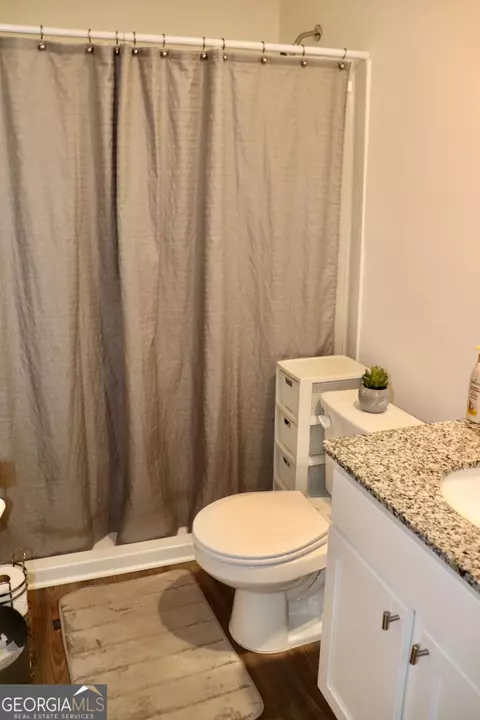Bath - 520 Macmillian Ln, Macon, GA 31220 photo 1 of 2