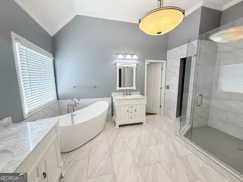 Bath - 1639 Mapmaker Dr, Dacula, GA 30019 photo 2 of 8