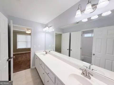 Bath - 1639 Mapmaker Dr, Dacula, GA 30019 photo 4 of 8