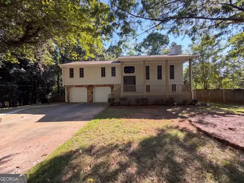 1825 Marsh Creek Dr, Lawrenceville, GA 30043