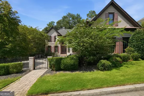 245 Steeple Point Dr, Roswell, GA 30076