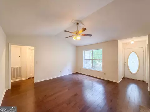 Living - 103 Saddlebrook Ct, Lagrange, GA 30240 photo 3 of 3